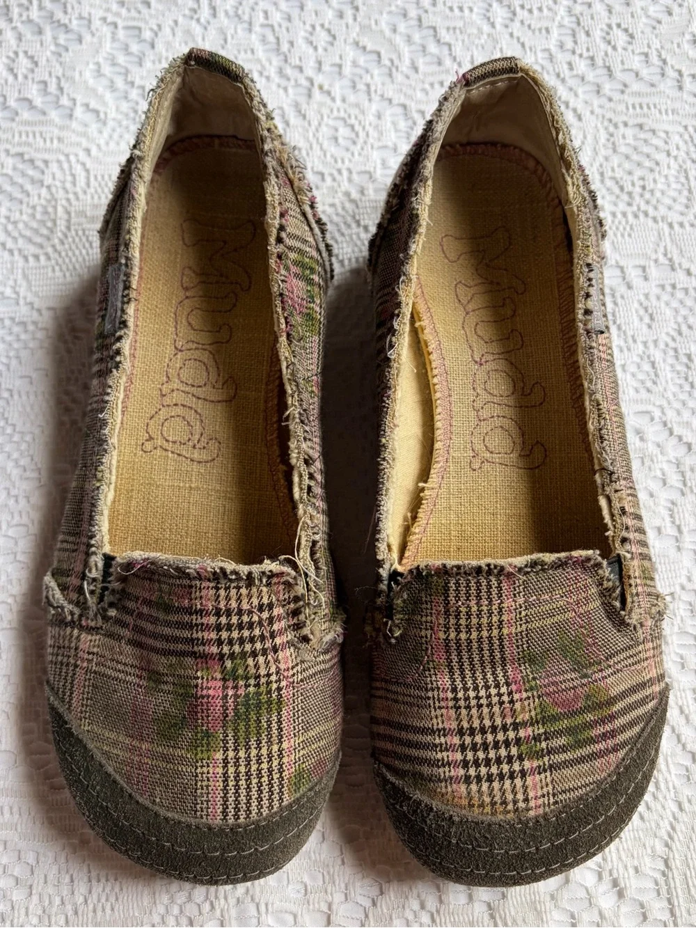 Vintage Y2K Mudd Ballet Flats Pink Brown/Gray Plaid with Flower Details Rare